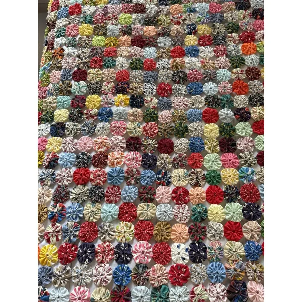 Vintage QUILT Hand Made Stitched YOYO Circular Rosettes 97” X 108”